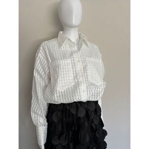 Commense Elegant White Textured Button-Down Shirt Long Sleeve Collared Blouse XS